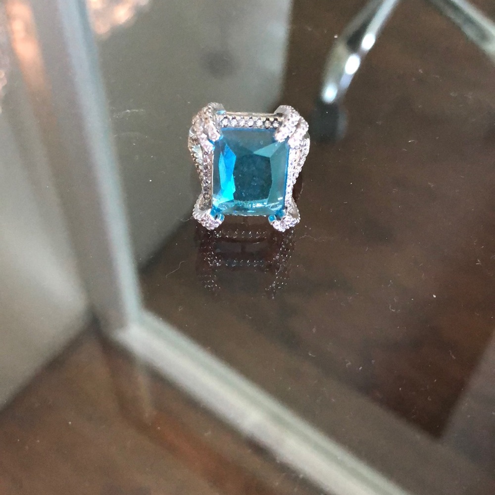 Cocktail ring